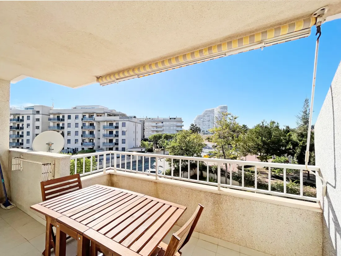 Apartamenty w Canet d 'En Berenguer