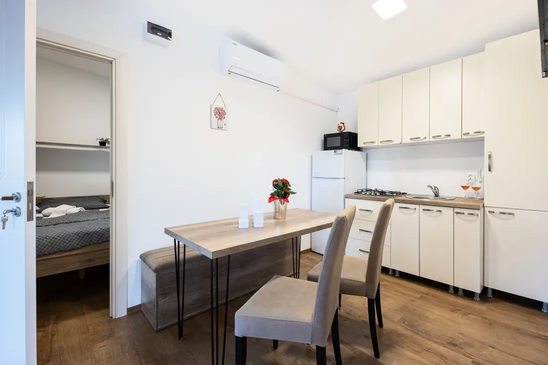 Mobil Home - Bungalow - Ház Donji Karinban