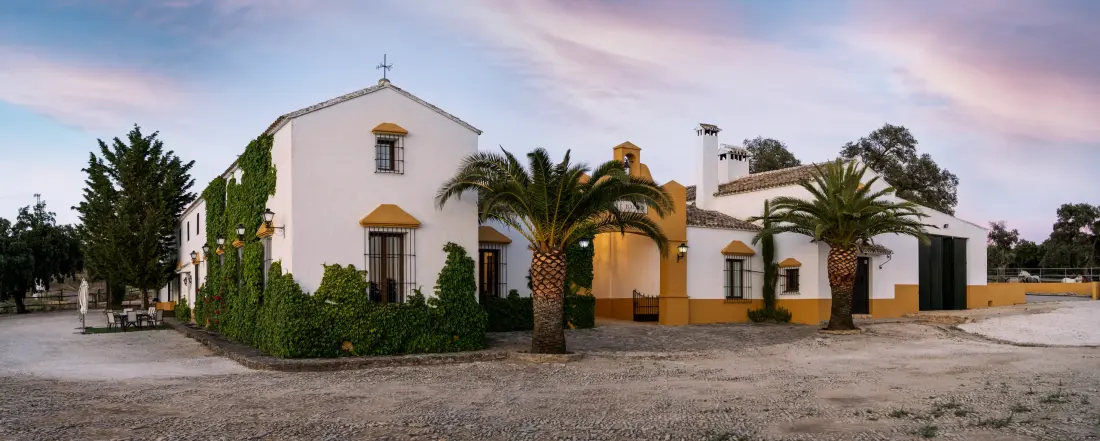 Huis in Setenil de las bodegas