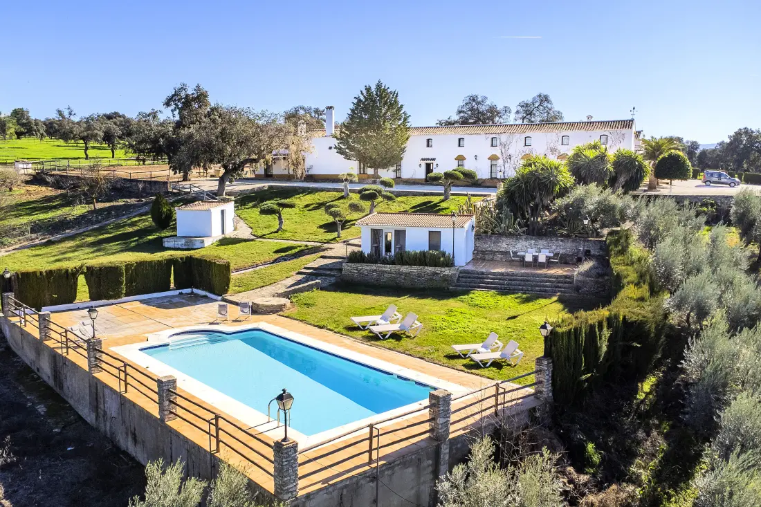 Huis in Setenil de las bodegas