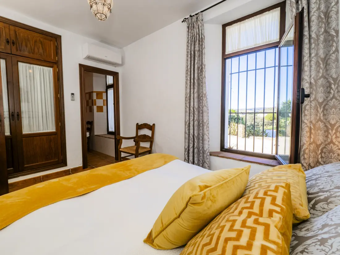 Huis in Setenil de las bodegas