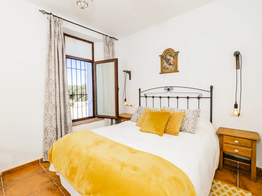 Huis in Setenil de las bodegas