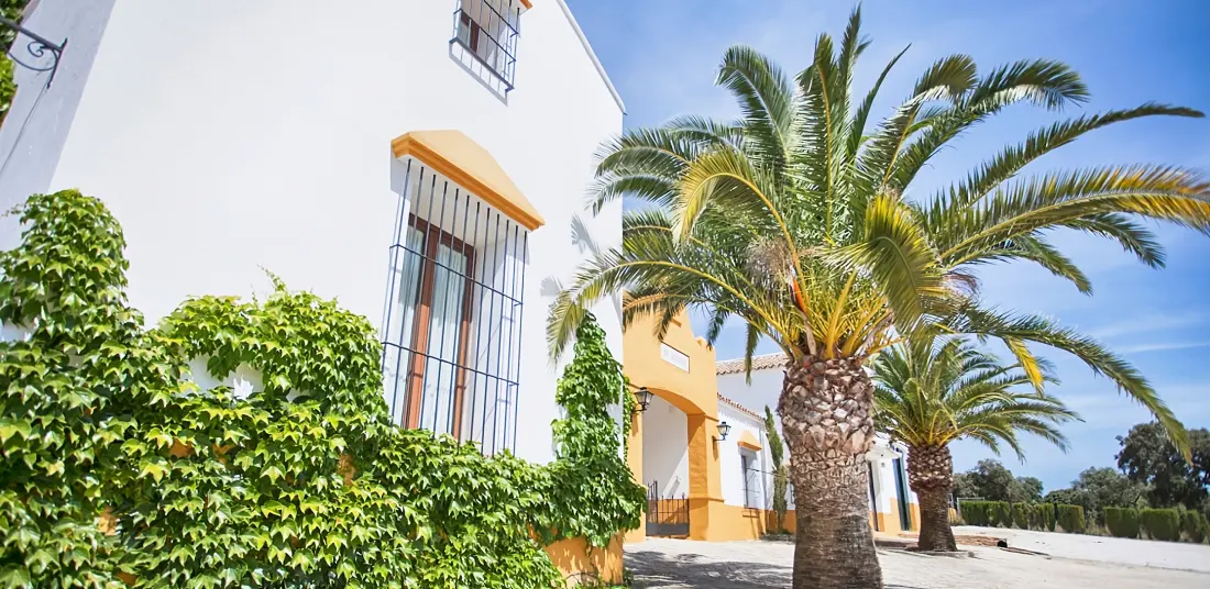 Huis in Setenil de las bodegas