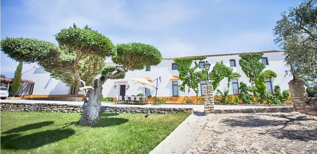 Huis in Setenil de las bodegas