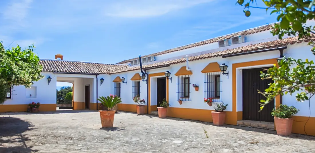 Huis in Setenil de las bodegas