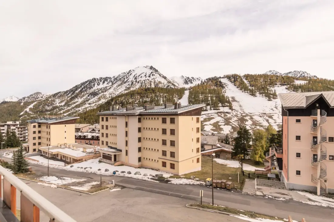 Arzerier Residence