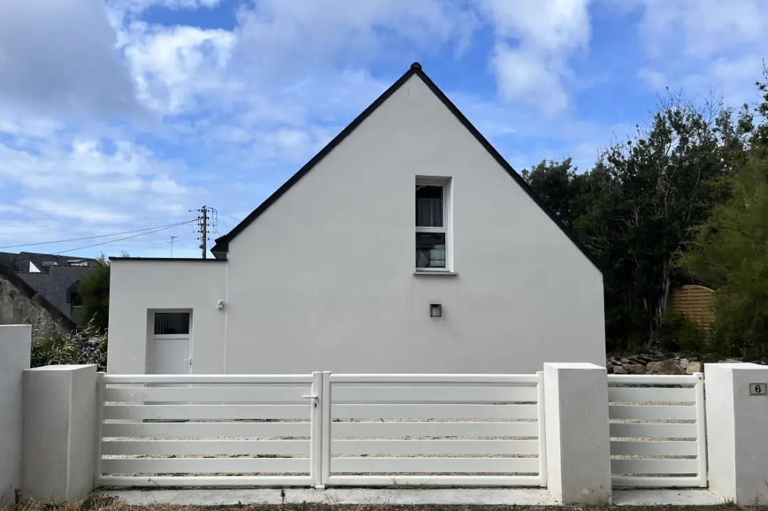 Residence Maison Tamaris. Kerttel és zárással