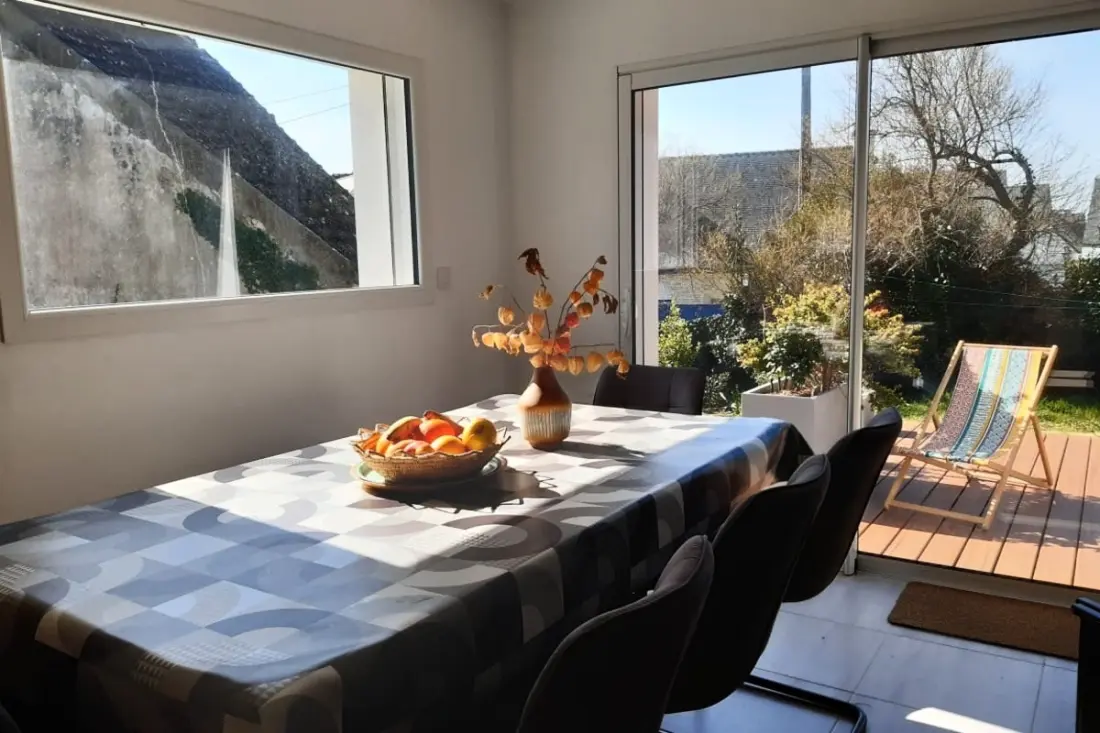 Residence Maison Tamaris. Kerttel és zárással