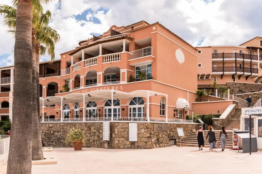 Hotel Pierre & Vacances de l'Esterel 3 Sterne★★★