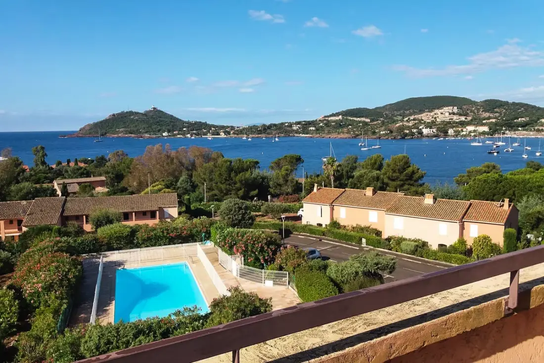 4 Pers-view Sea-pool And Beaches