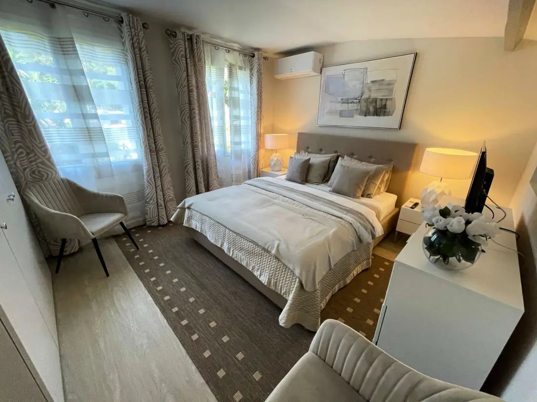 Ag000-293-agay Residence