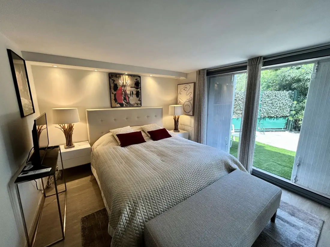 Ag000-293-agay Residence