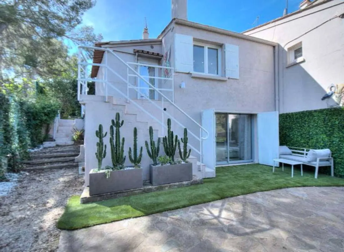 Ag000-293-agay Residence