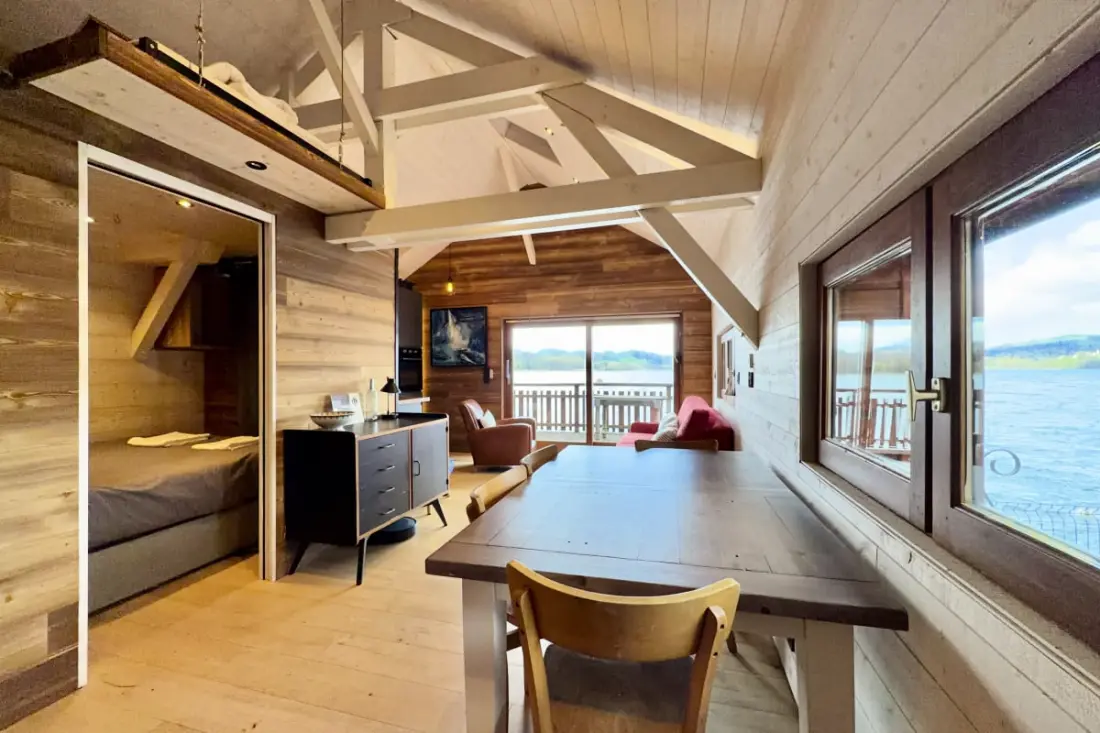 Rare Petit Chalet Sur Le Lac, Barque à Rames, Clim