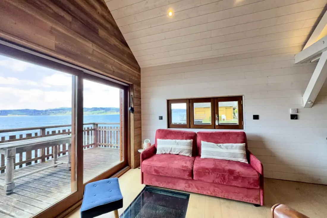 Rare Petit Chalet Sur Le Lac, Barque à Rames, Clim