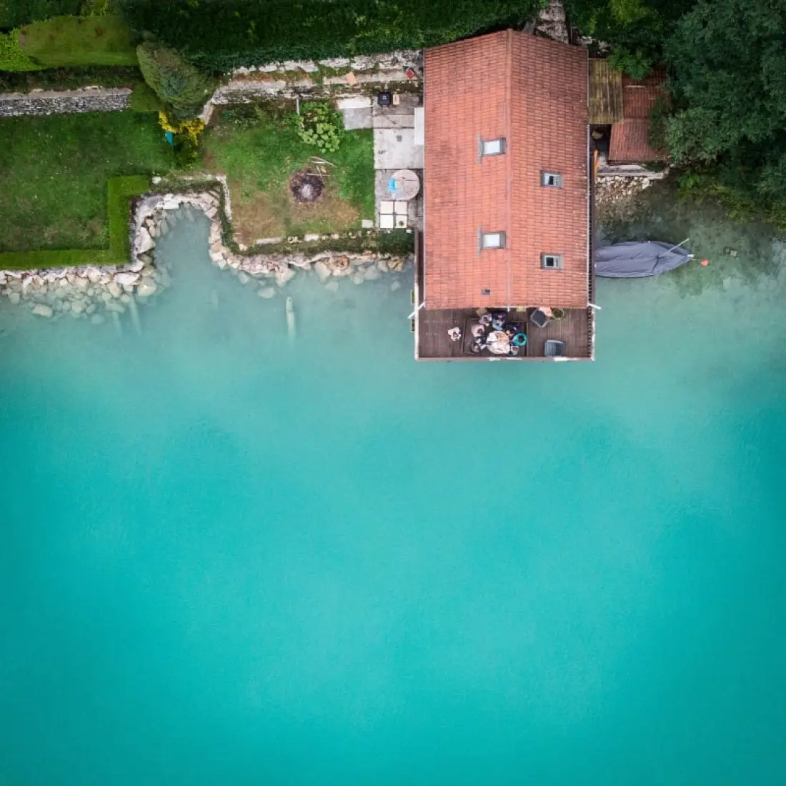 Rare Petit Chalet Sur Le Lac, Barque à Rames, Clim