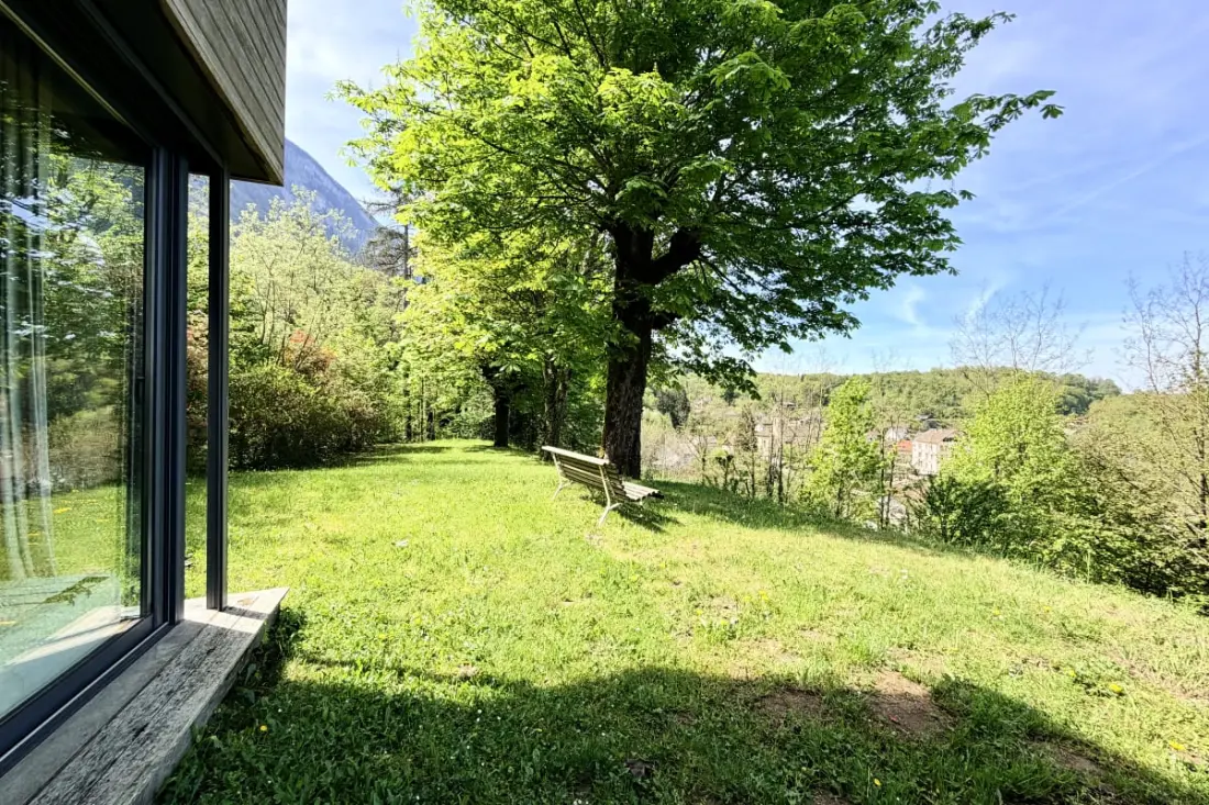 Family Villa Av. Swimming pool in Aiguebelette-le-lac