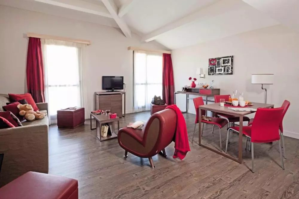 Aparthotel Adagio Aix-en-Provence Center4 Stars★★★★