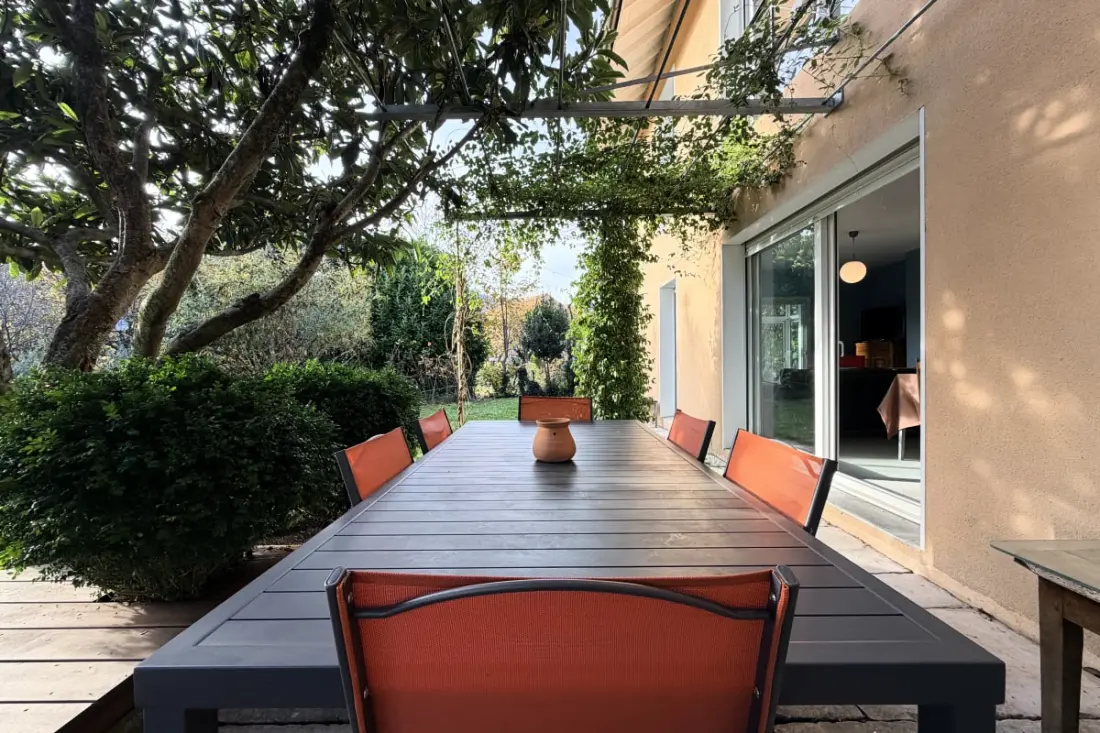 T3 Garden Rez a tó és a város között