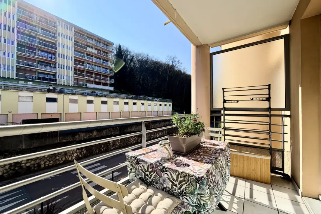 T2 Parkolás, Prox Témák és belváros
