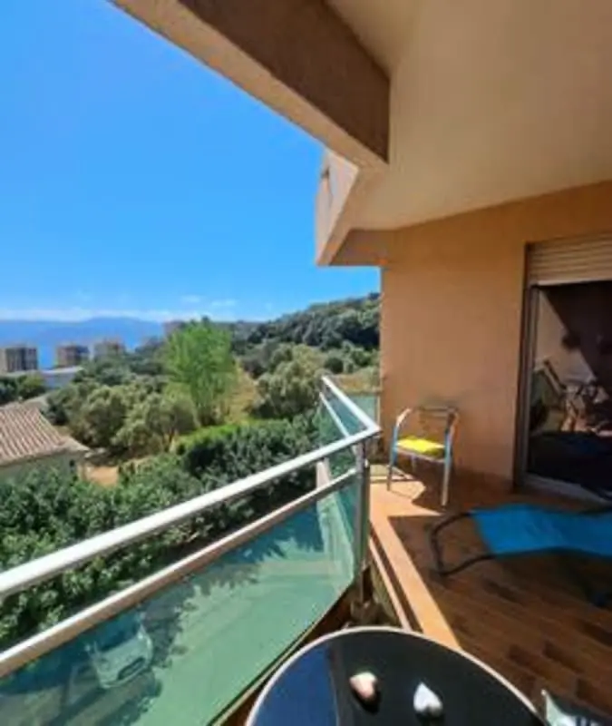 Apartman terasz és parkolás Ajaccio