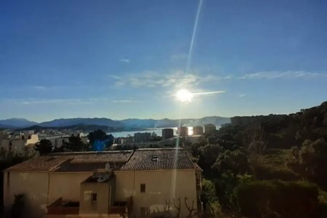 Apartman terasz és parkolás Ajaccio
