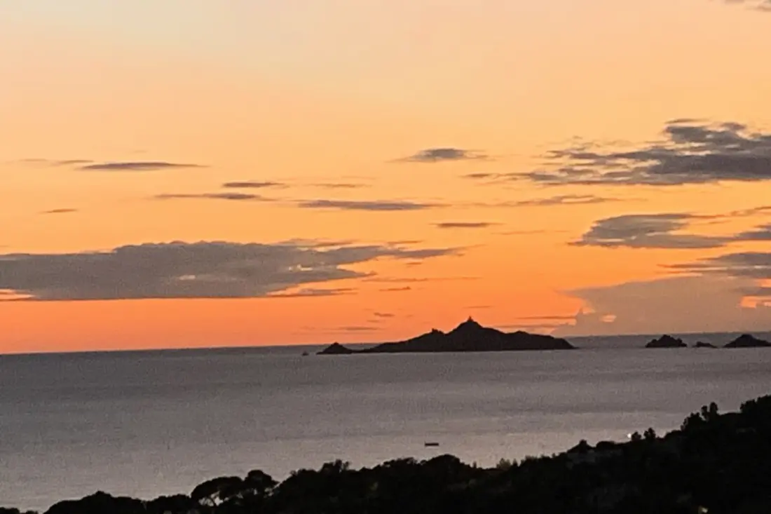 Panoramikus nézet Sea And Sanguinaries, teraszok