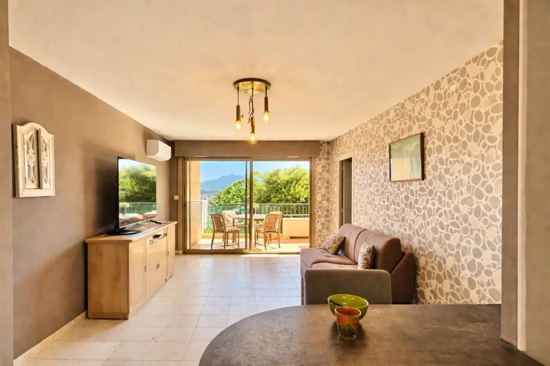 Laetitia Residence