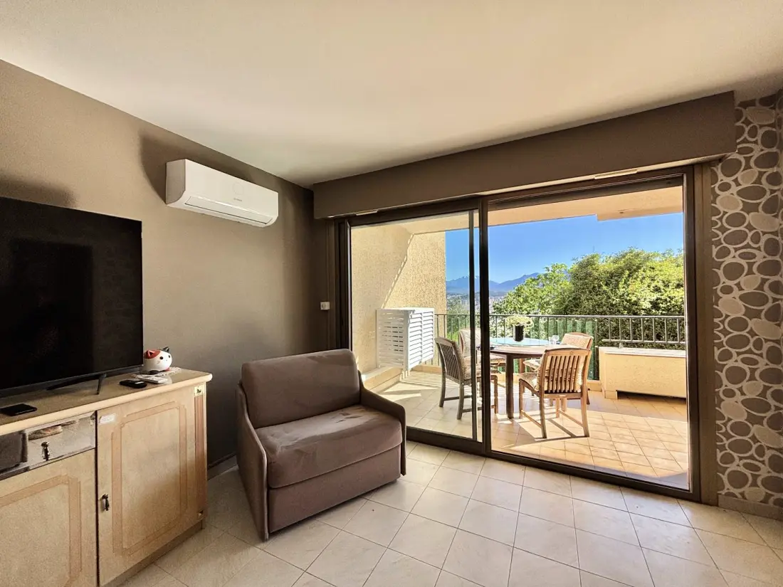 Laetitia Residence