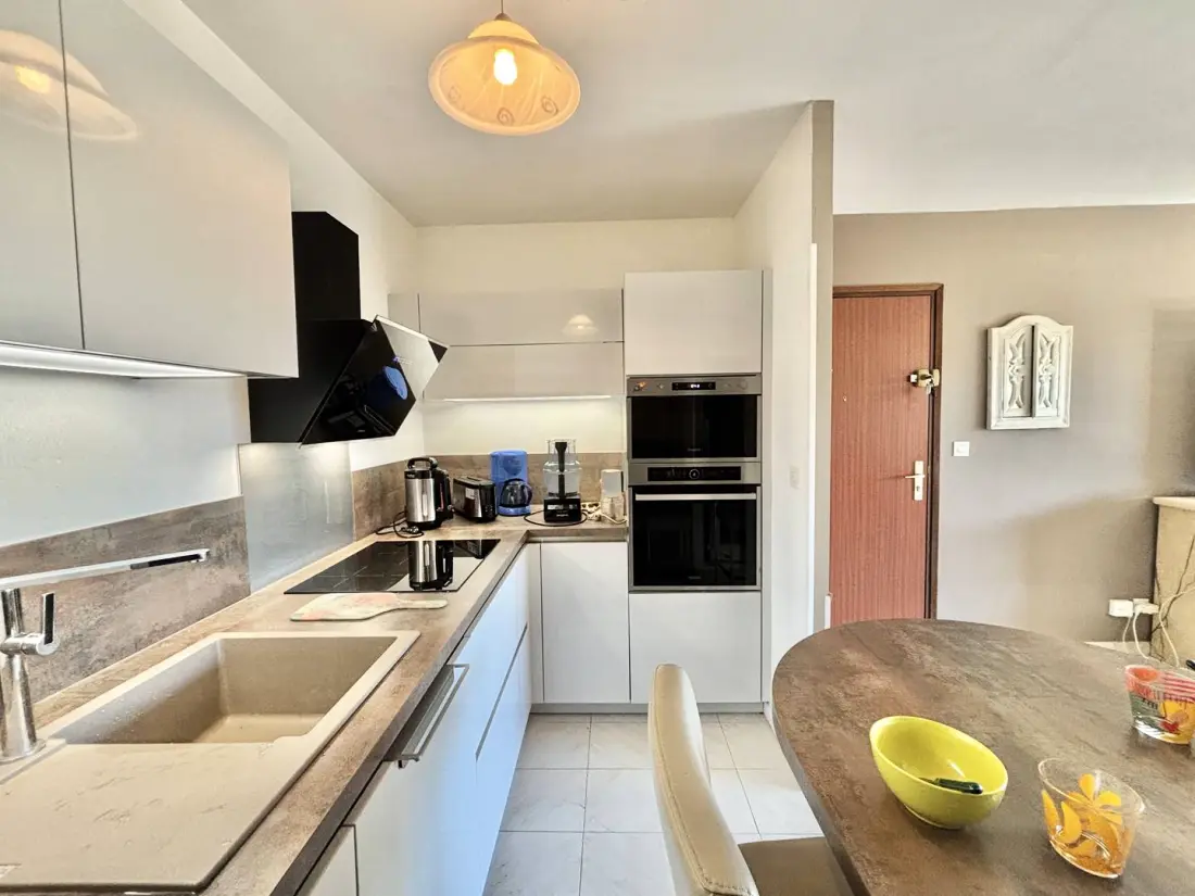 Laetitia Residence