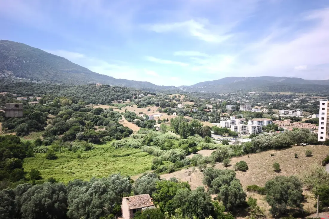 Luminous apartman Balcony-val Ajaccio-ban