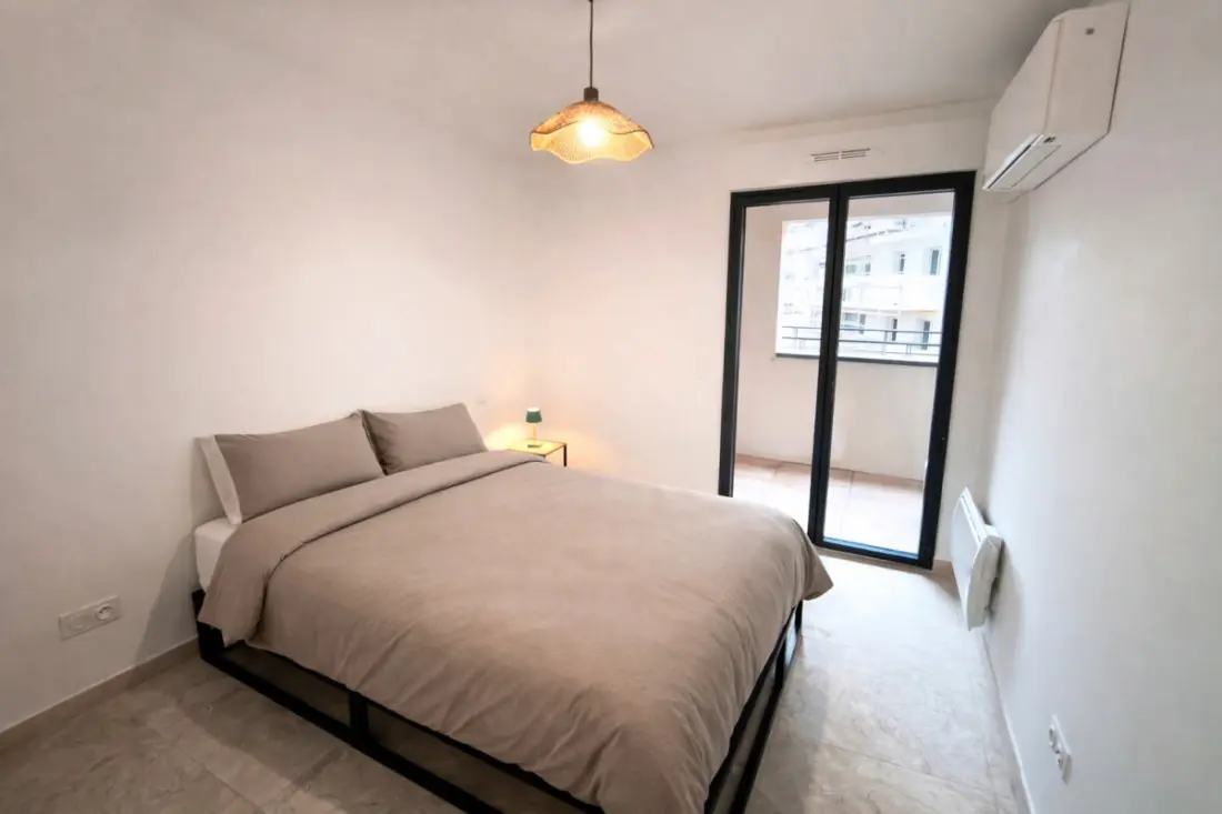 Fényes apartman terasszal Ajaccio-ban