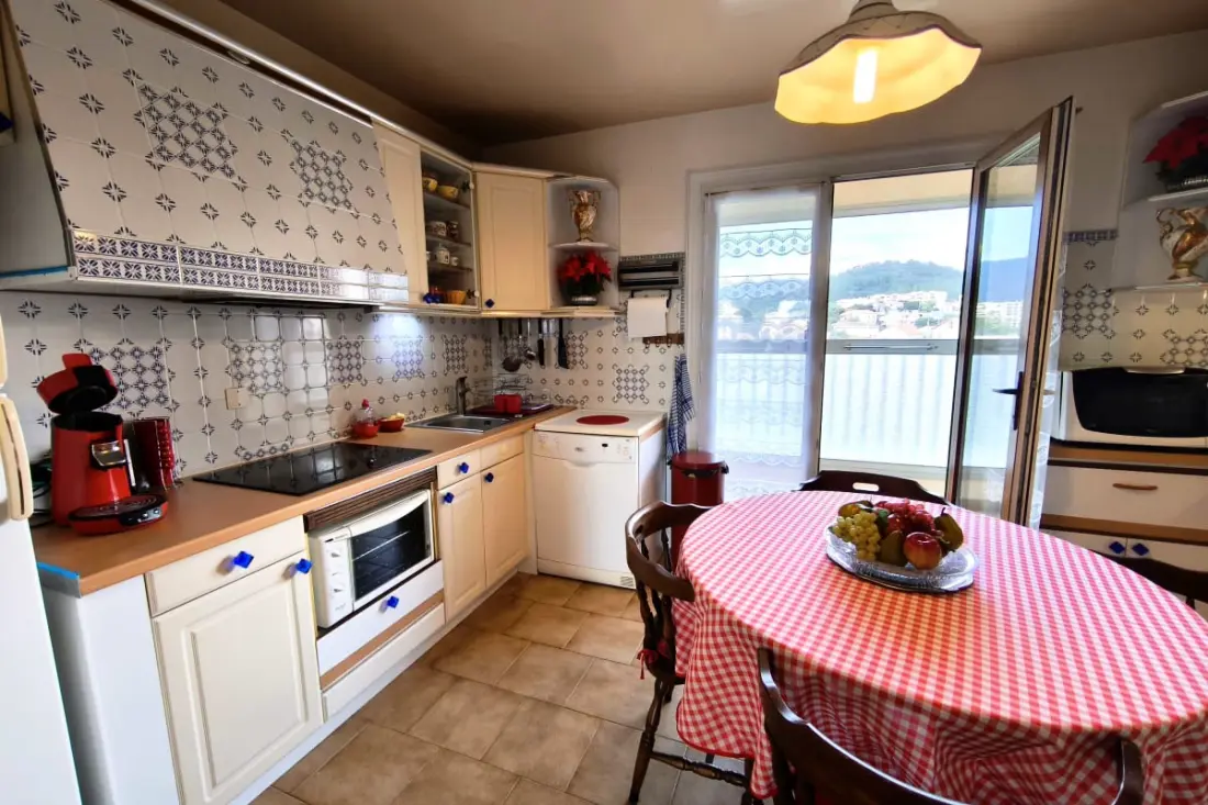 Nagy Luminous apartman Balcony és Sea View