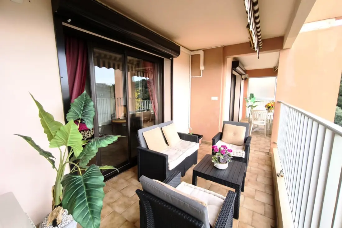 Nagy Luminous apartman Balcony és Sea View