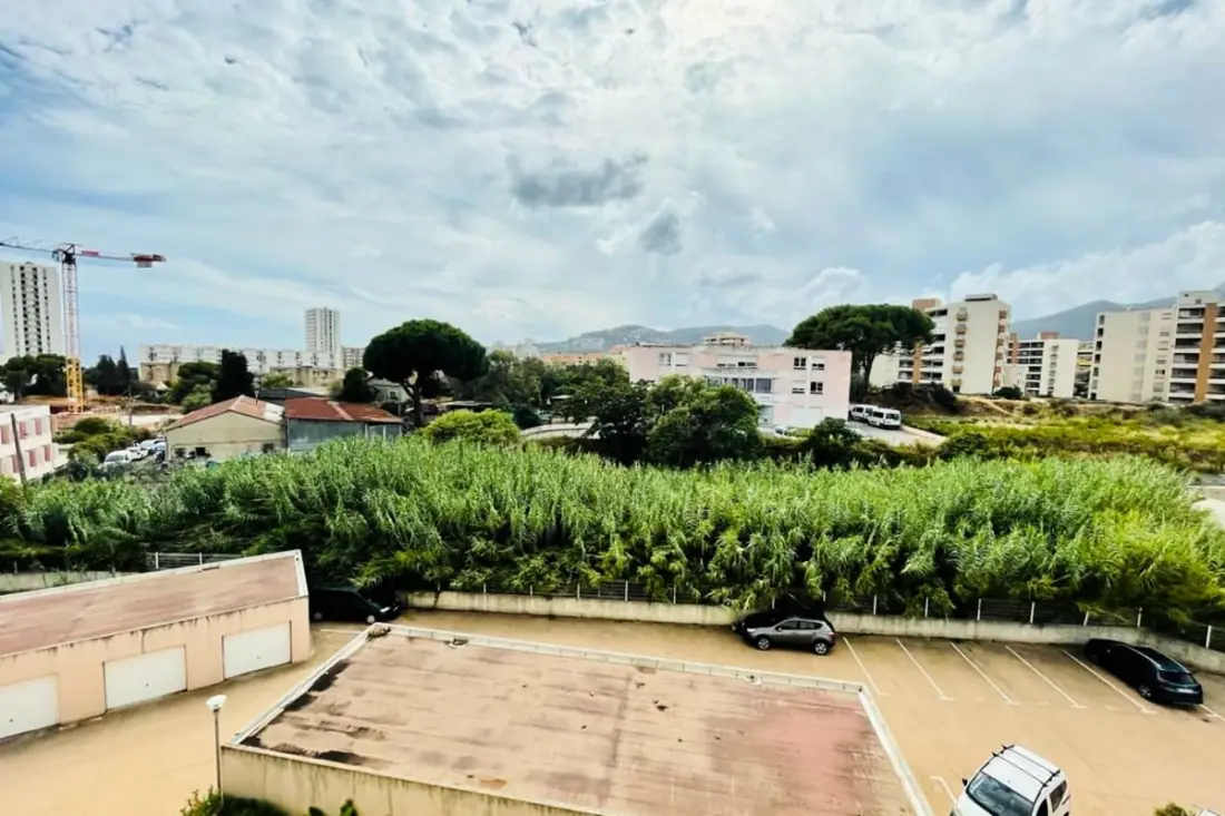 Nizza 60m2 teraszral Ajaccio-ban
