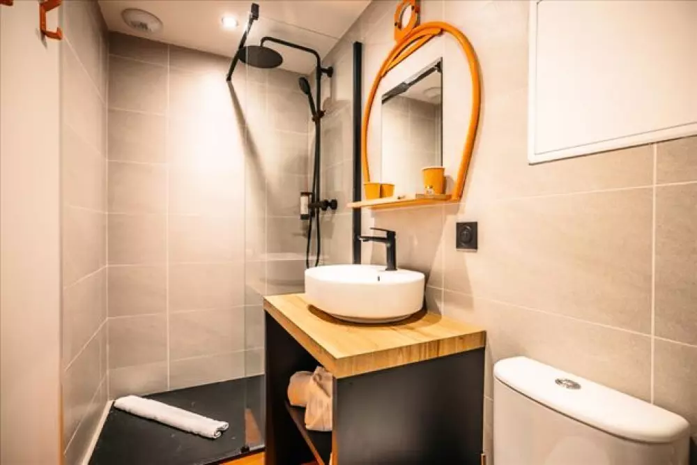 Hotel Base Camp Lodge Albertville - Morgenmad inkluderet