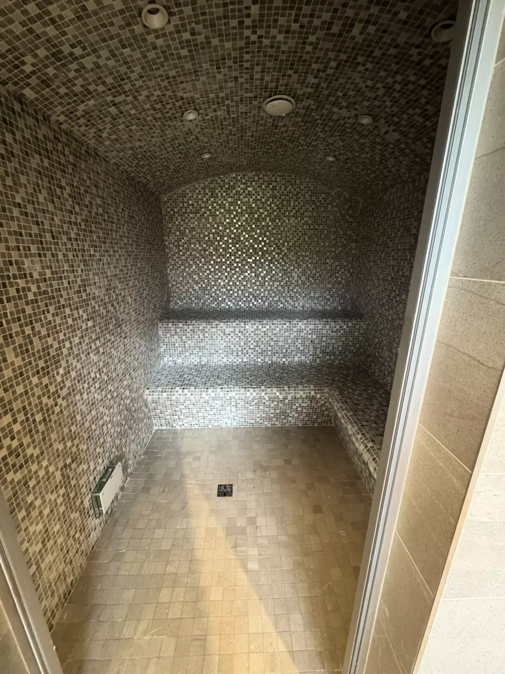 Hotel Base Camp Lodge Albertville - Morgenmad inkluderet