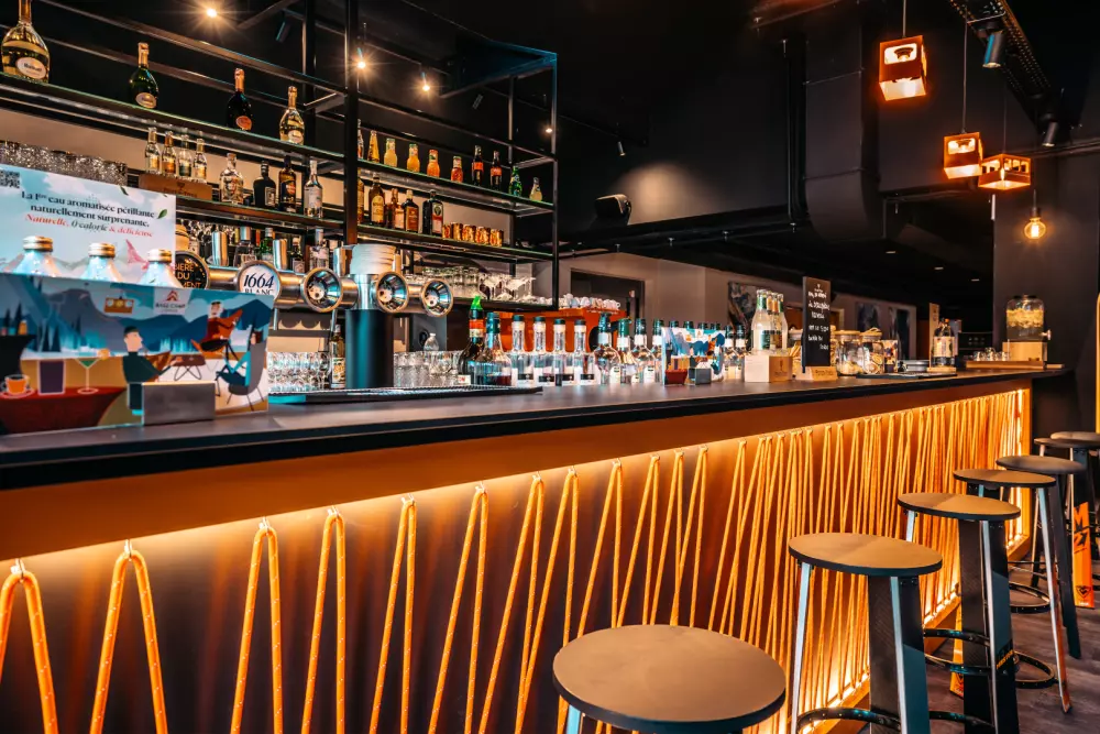 Hotel Base Camp Lodge Albertville - Morgenmad inkluderet