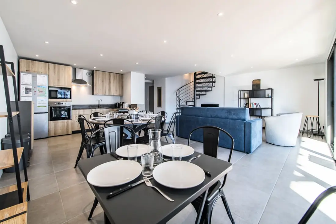 Residence Triplex Új