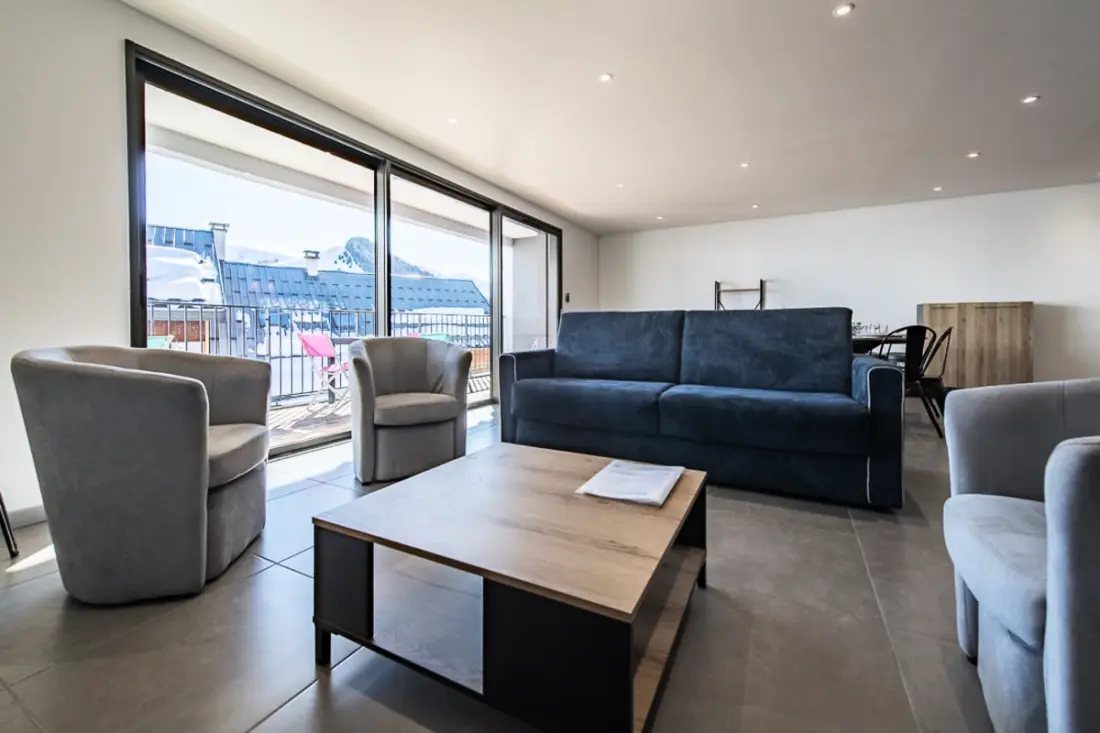 Residence Triplex Új