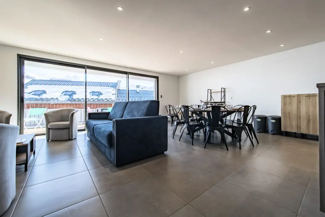 Residence Triplex Új