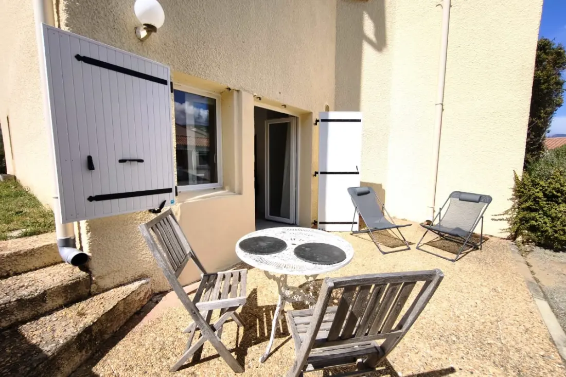 Apartman 100m De La Mer terasz