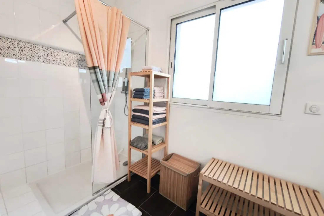 Bright Apartman Agosta, 100m De La Plage