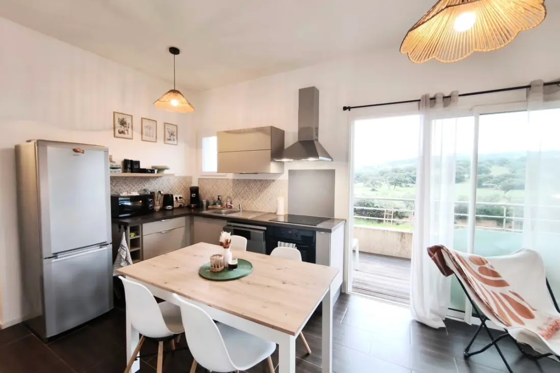 Bright Apartman Agosta, 100m De La Plage