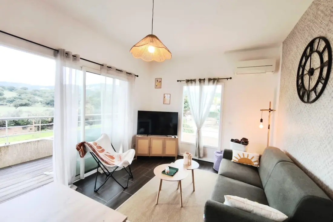 Bright Apartman Agosta, 100m De La Plage