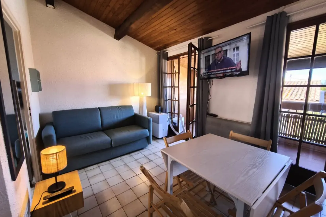 Stúdió kétlépcsős Balcony-val a strandtól