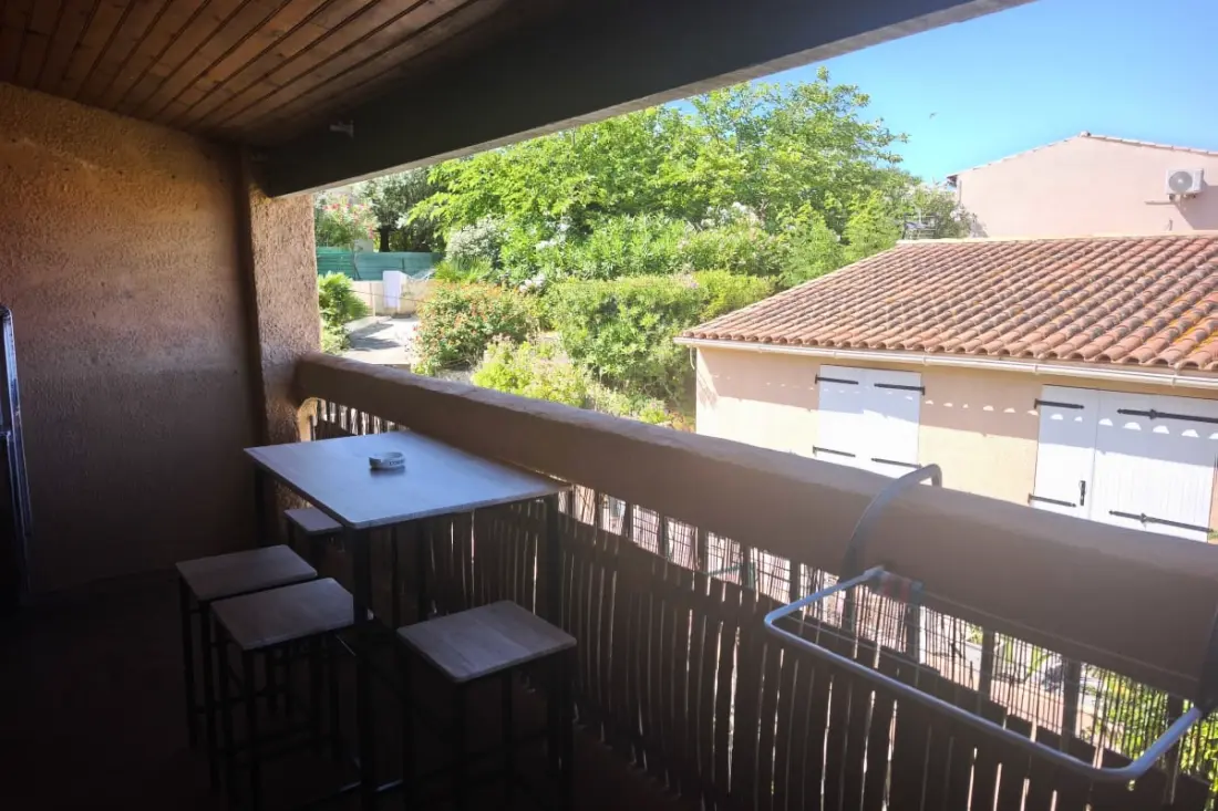 Stúdió kétlépcsős Balcony-val a strandtól