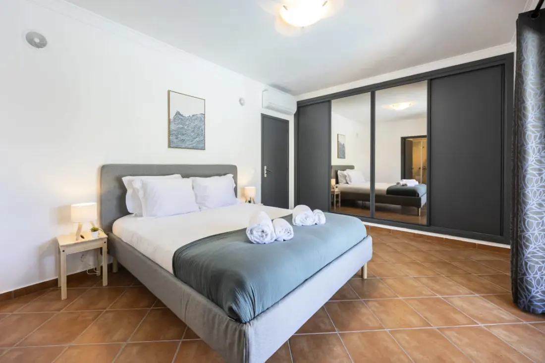 Casa Jasmine - zárt kert, úszómedence és nap Algarve