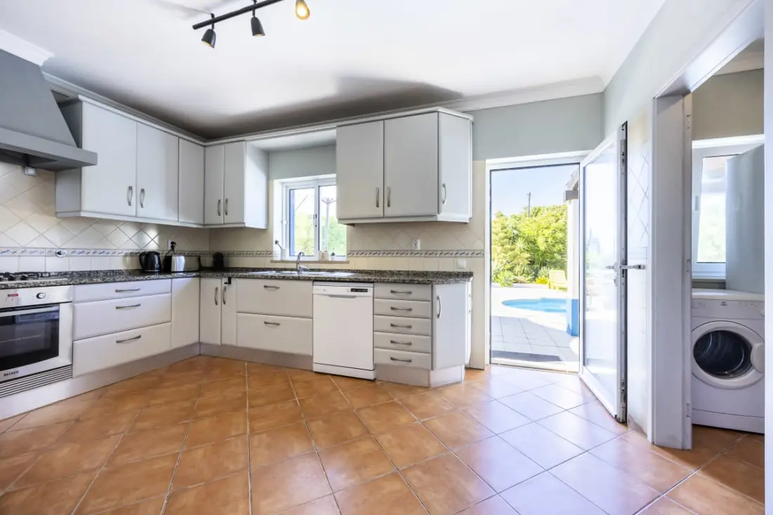 Casa Jasmine - zárt kert, úszómedence és nap Algarve