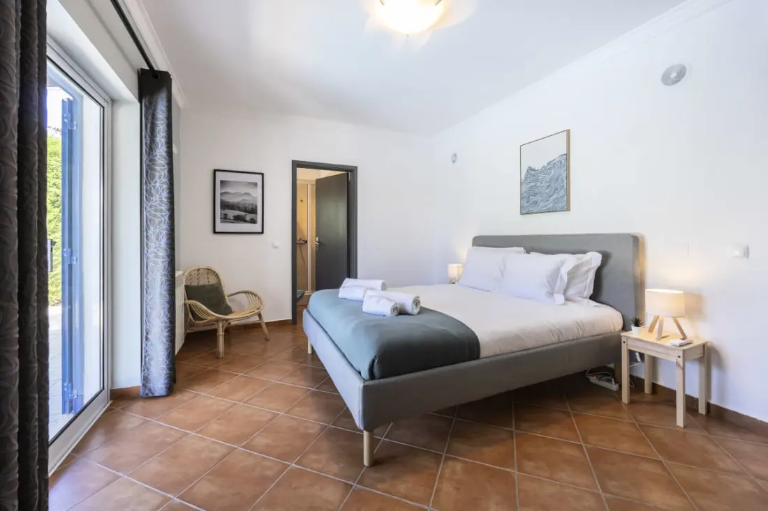 Casa Jasmine - zárt kert, úszómedence és nap Algarve